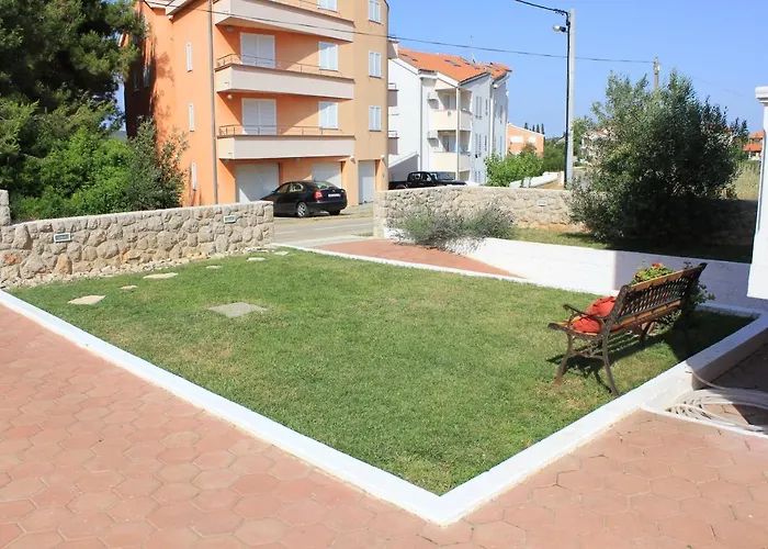 8215a * Pašman