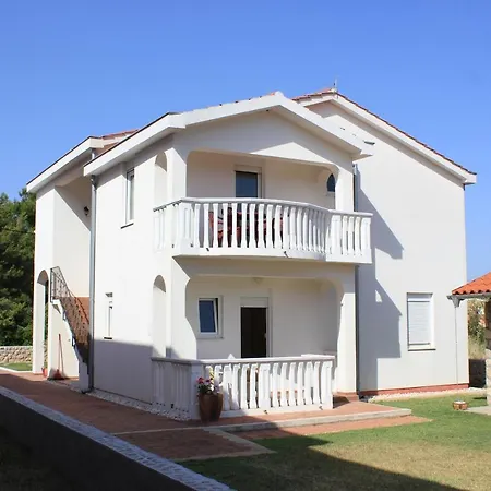 8215a Pašman